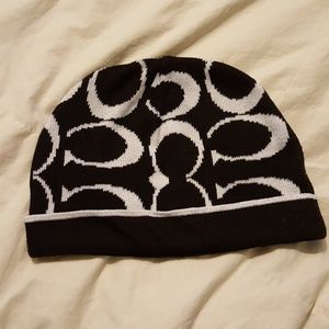 🖤Black &White COACH beanie! 🖤
